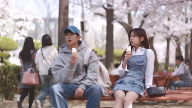 Sinopsis Romance Next Door